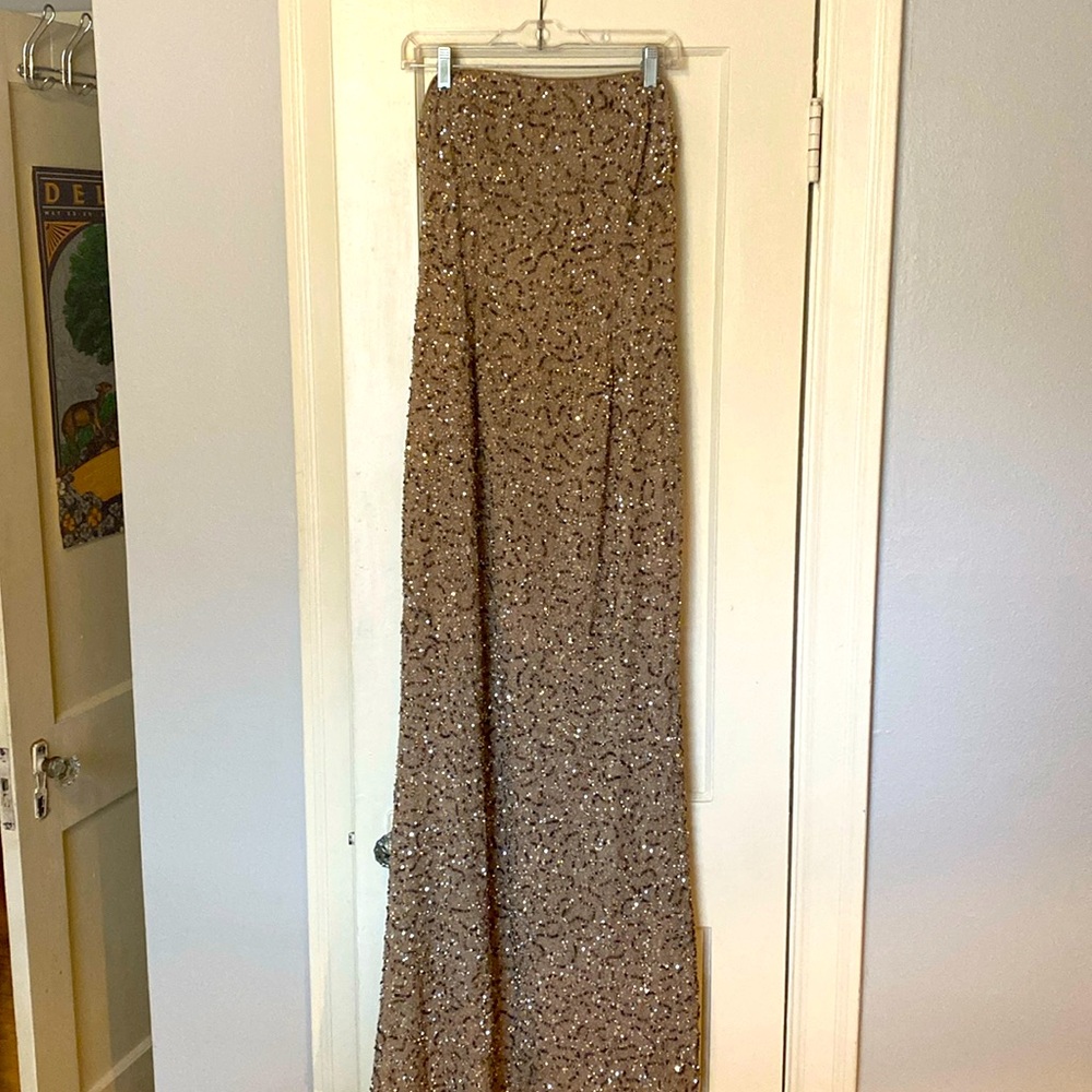 Floor-length black tie sequined dress